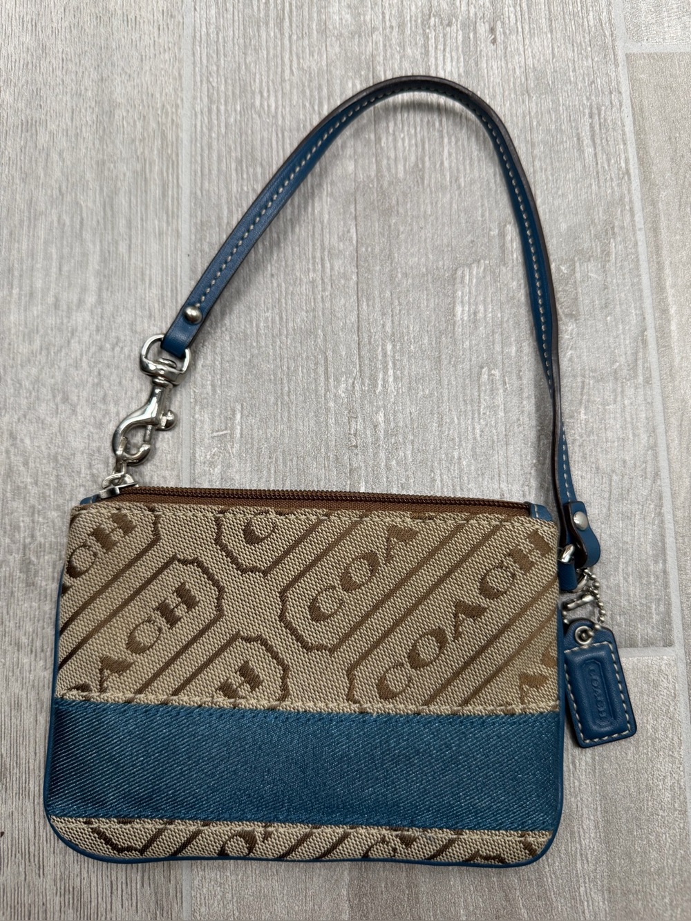 Coach signature stripe lozenge wristlet brown signature canvas